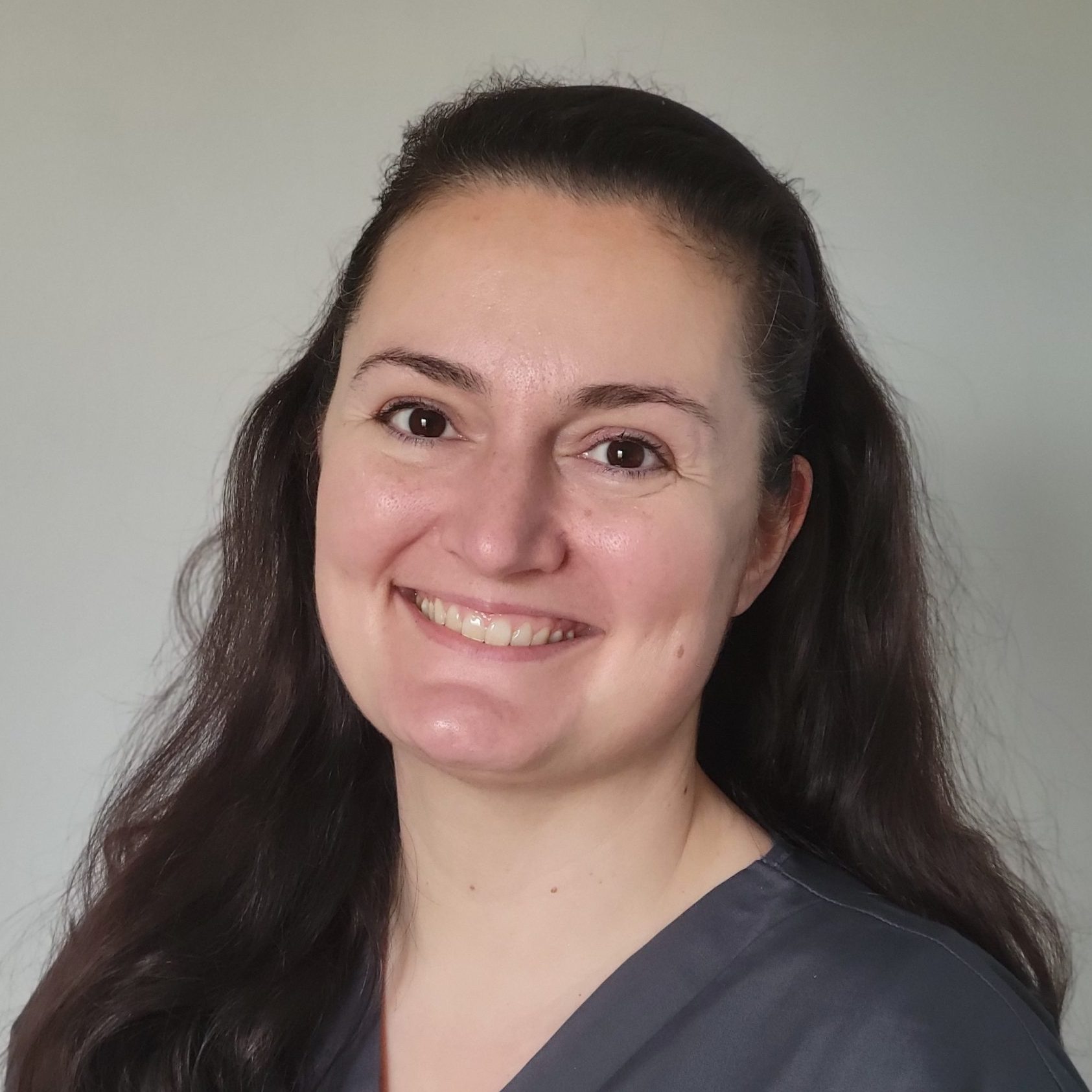 Alex, Dentist