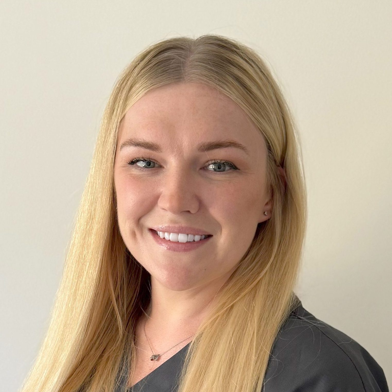 Amy, Dental Therapist