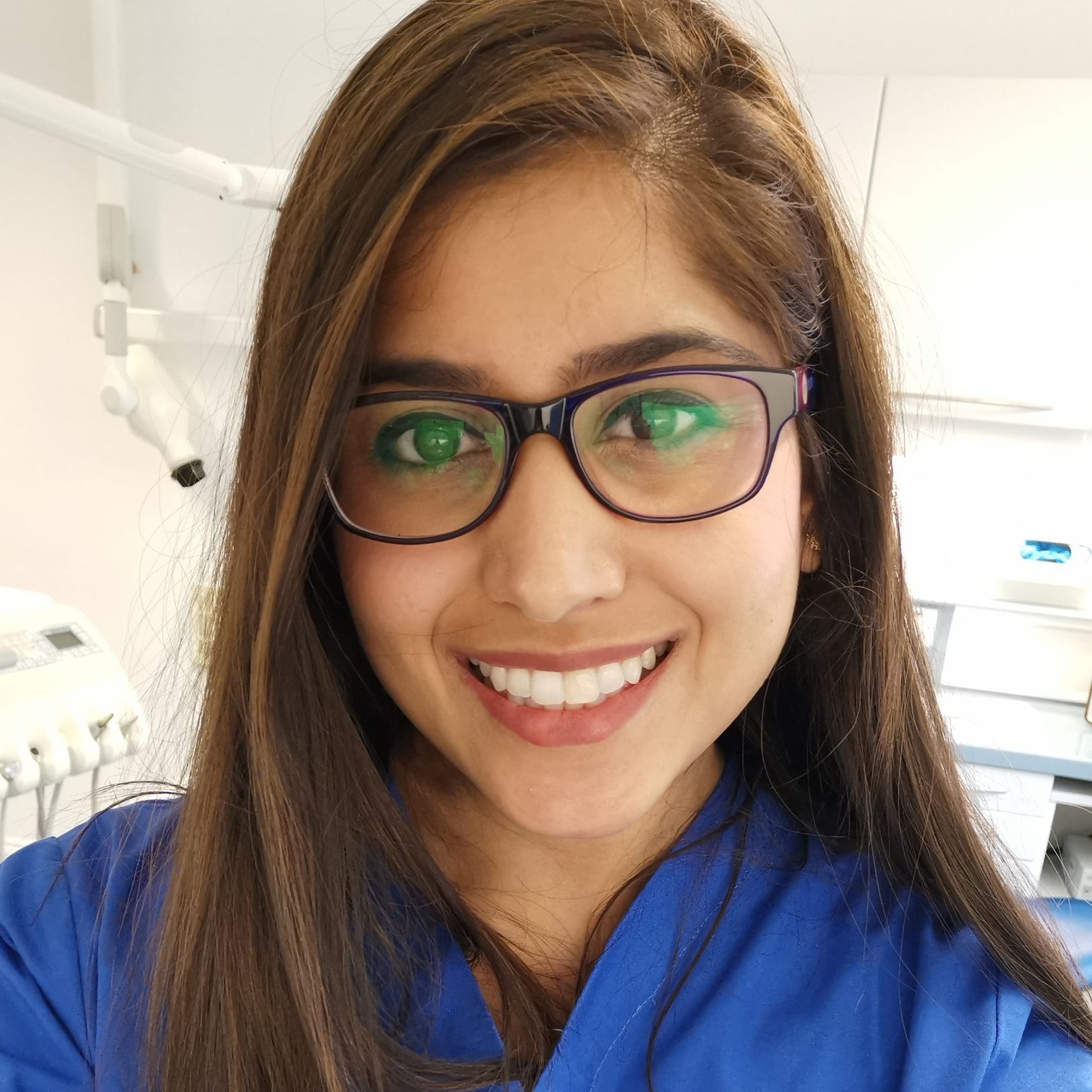 Sunaina, Dentist